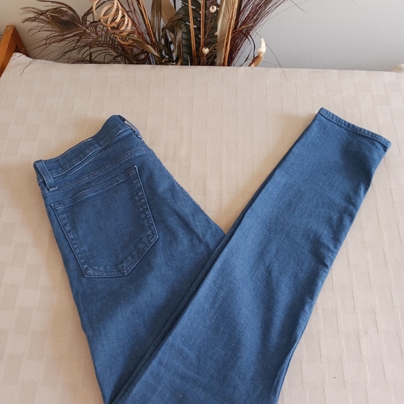 Rag & Bone Skinny Leg Jean in Rochester Wash - Picture 5 of 13